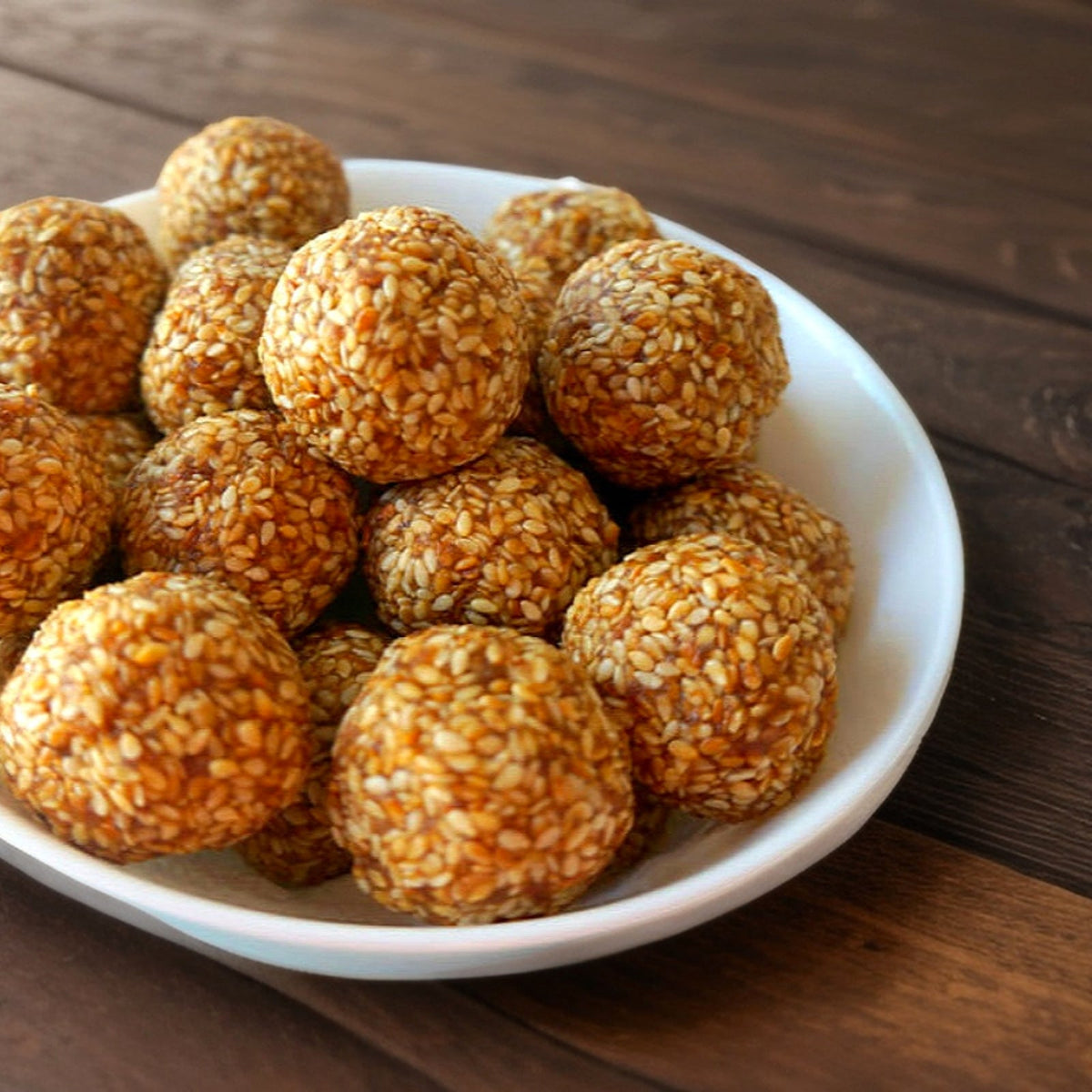 JĀTARAO Nuvvula Laddu colour product close-up